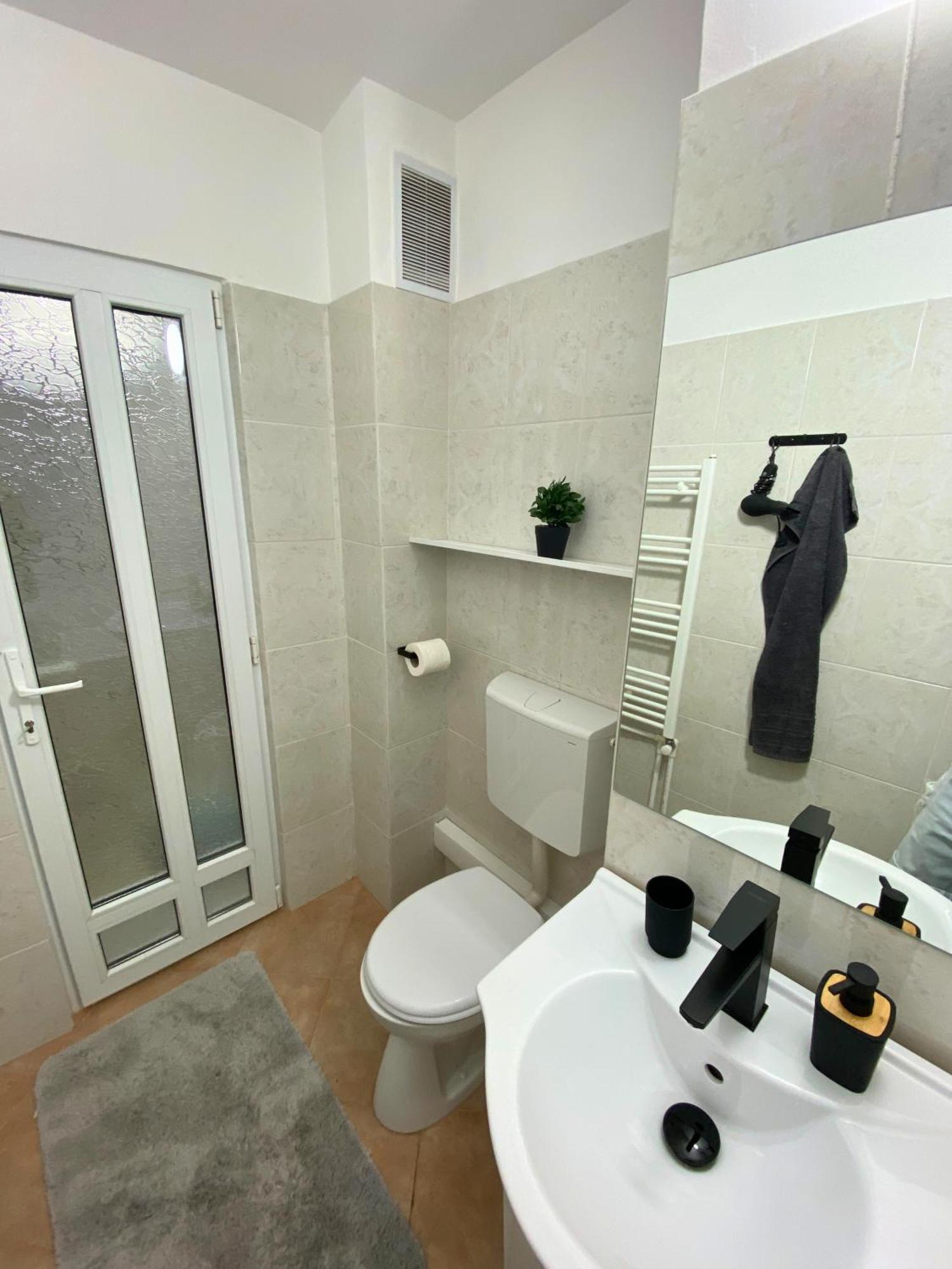 Apartament Фелтічень Екстер'єр фото
